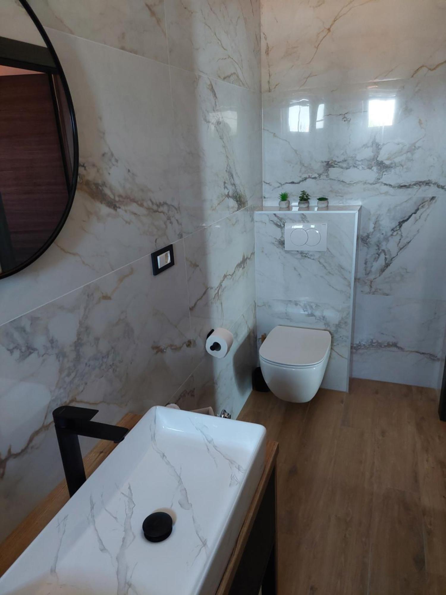 Apartmani Karla Paklenica Starigrad Paklenica Exterior foto